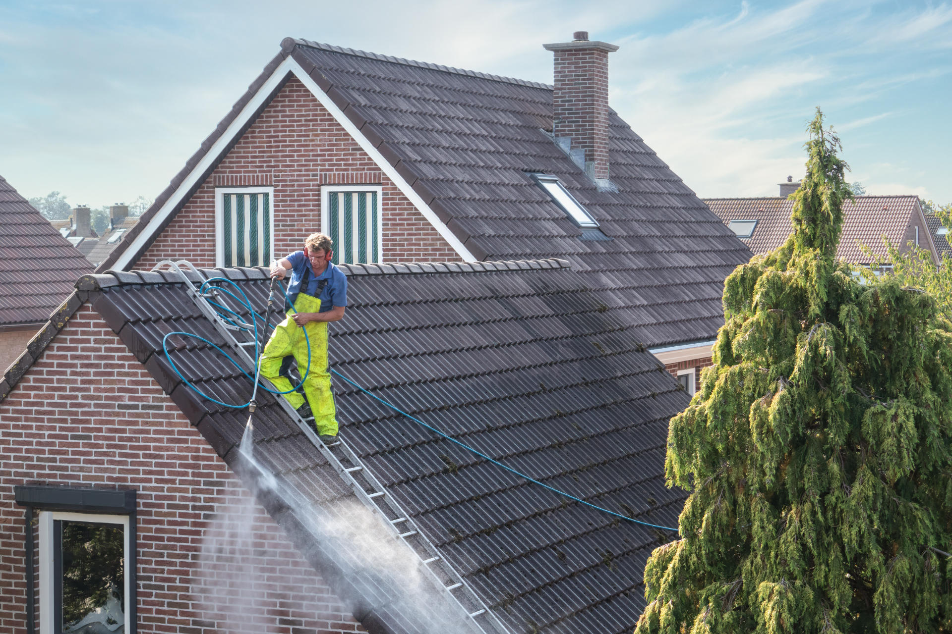 Roof cleaners near me Reading